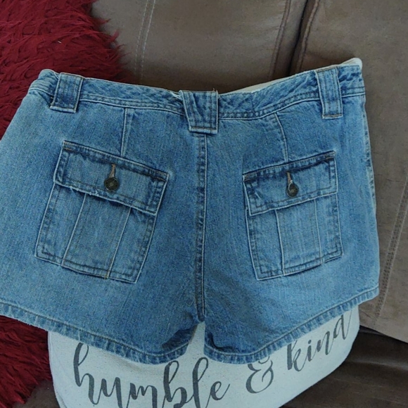 Girls shorts - Picture 2 of 2